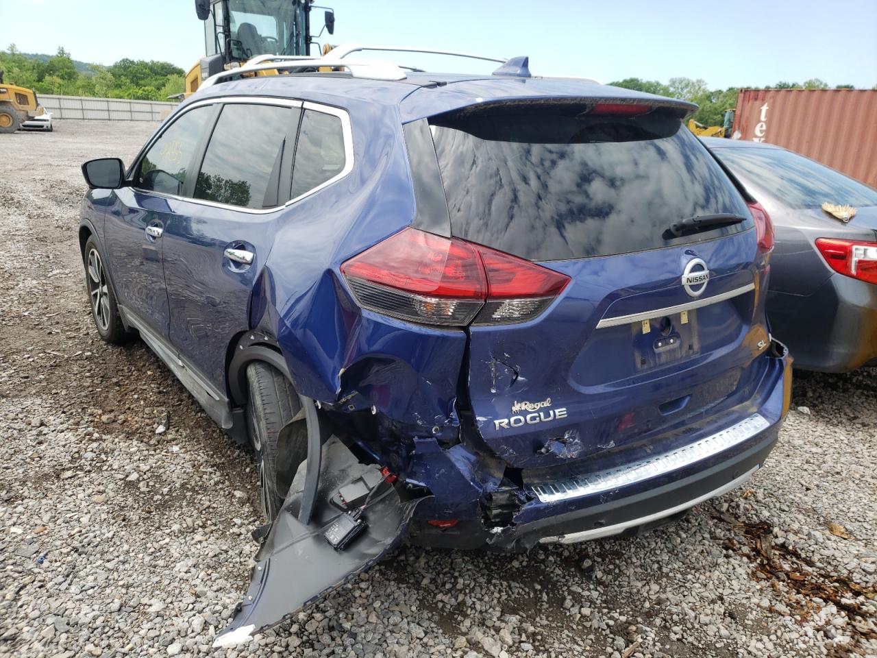 Photo 3 from auction – 2019 NISSAN ROGUE S with VIN 5N1AT2MTXKC815637