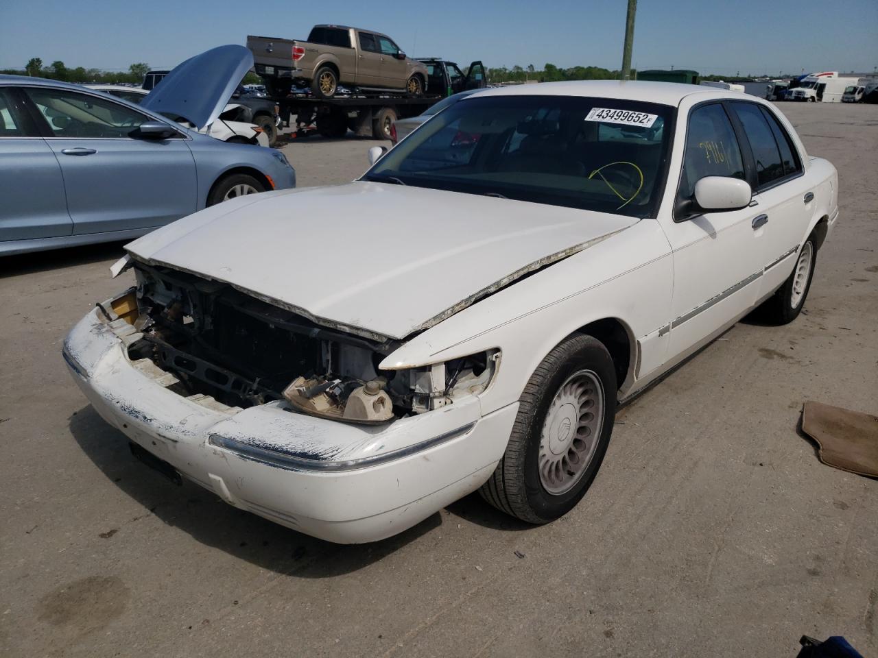 Photo 2 from auction – 1998 MERCURY GRAND MARQ with VIN 2MEFM75W2WX643267