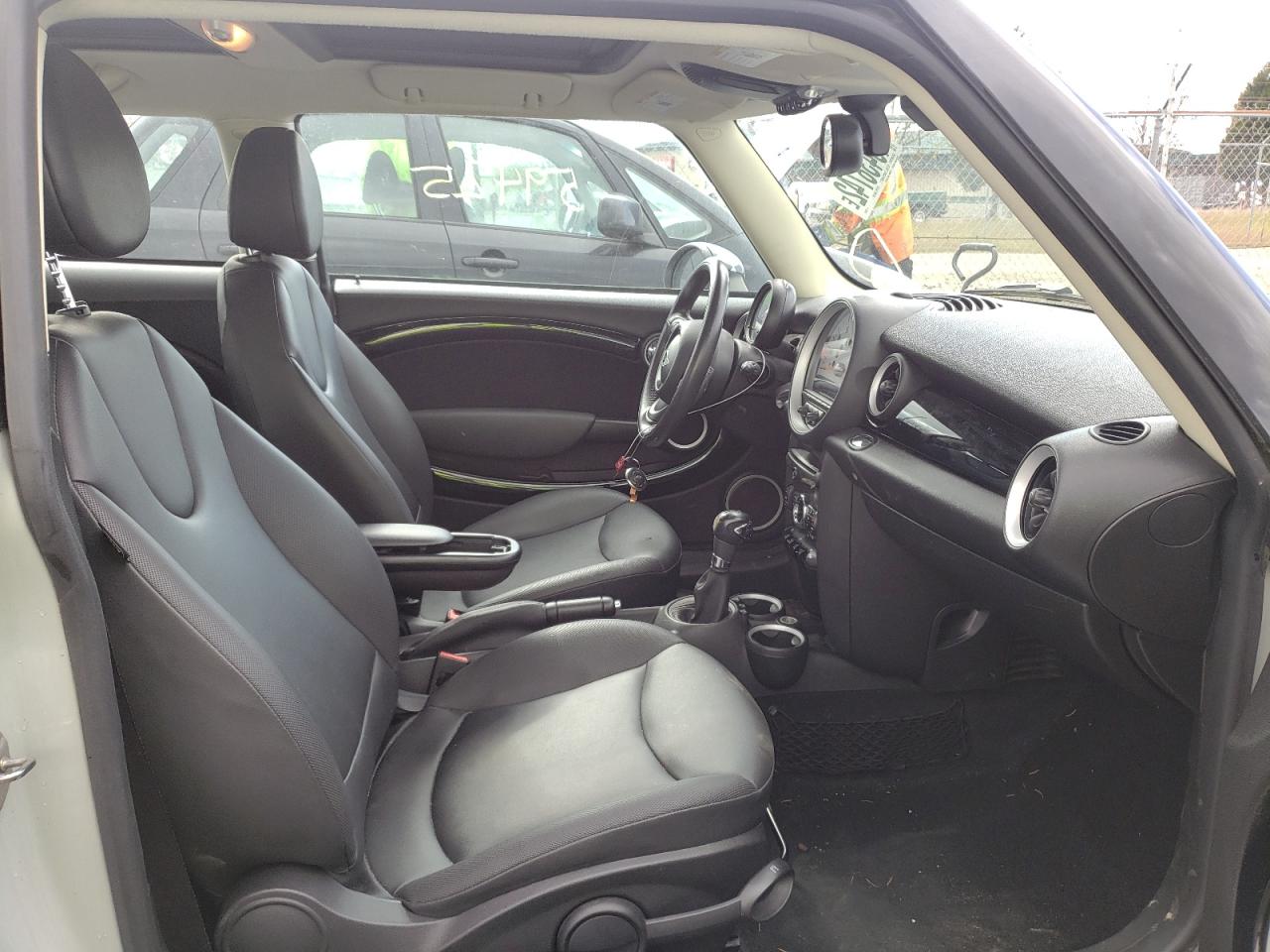 Photo 5 from auction – 2013 MINI COOPER with VIN WMWSU3C57DT687467