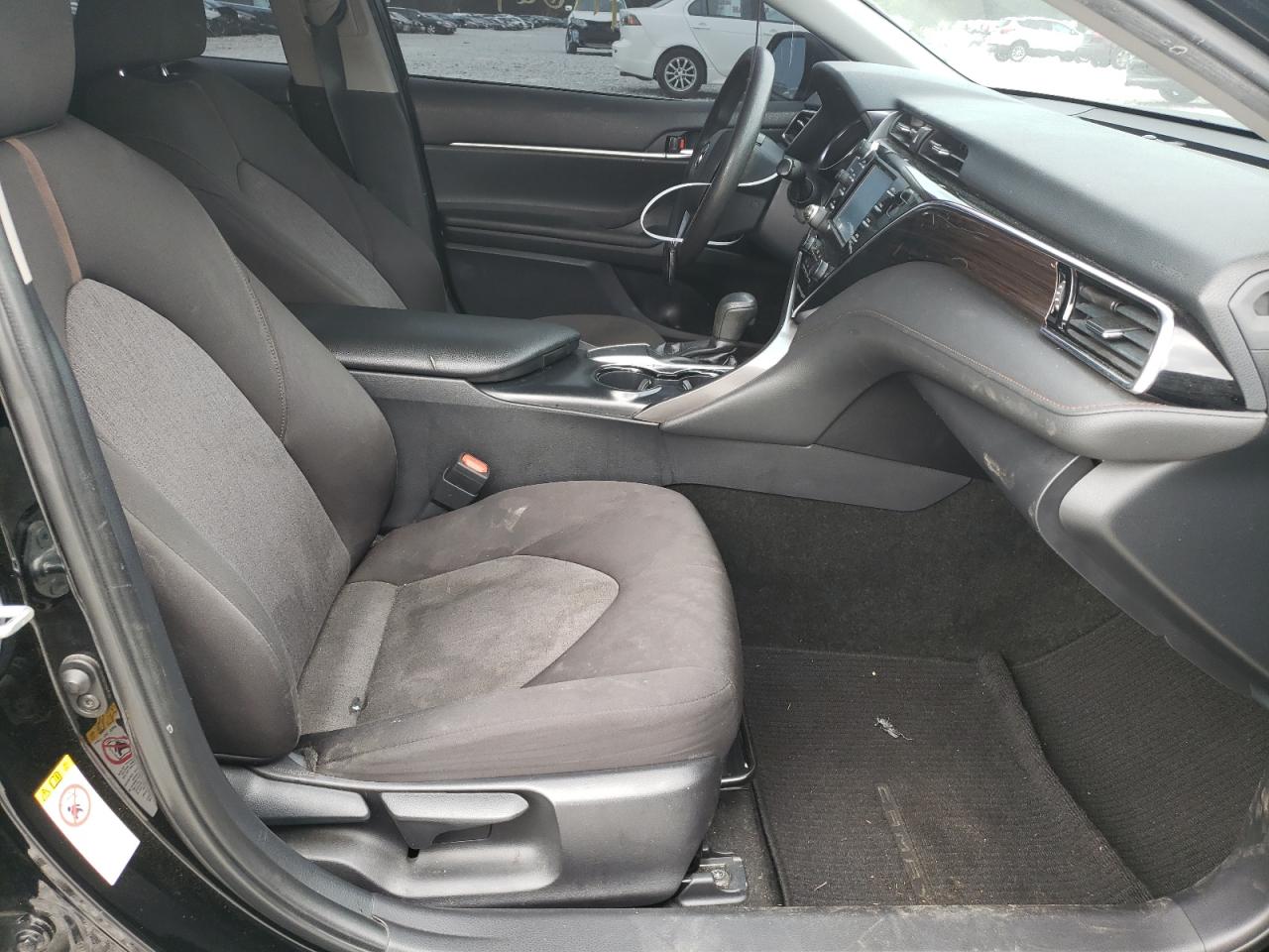 Photo 5 from auction – 2018 TOYOTA CAMRY L with VIN JTNB11HK2J3003155