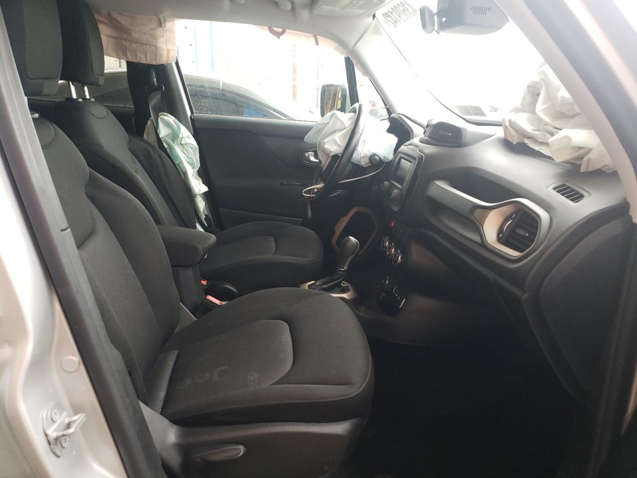 Photo 5 from auction – 2015 JEEP RENEGADE L with VIN ZACCJBBT4FPC14568