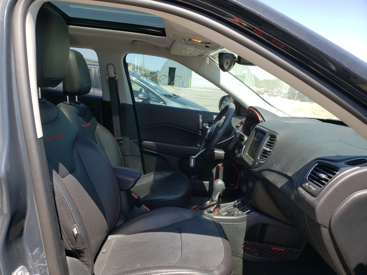 Photo 5 from auction – 2018 JEEP COMPASS TR with VIN 3C4NJDDB8JT200277