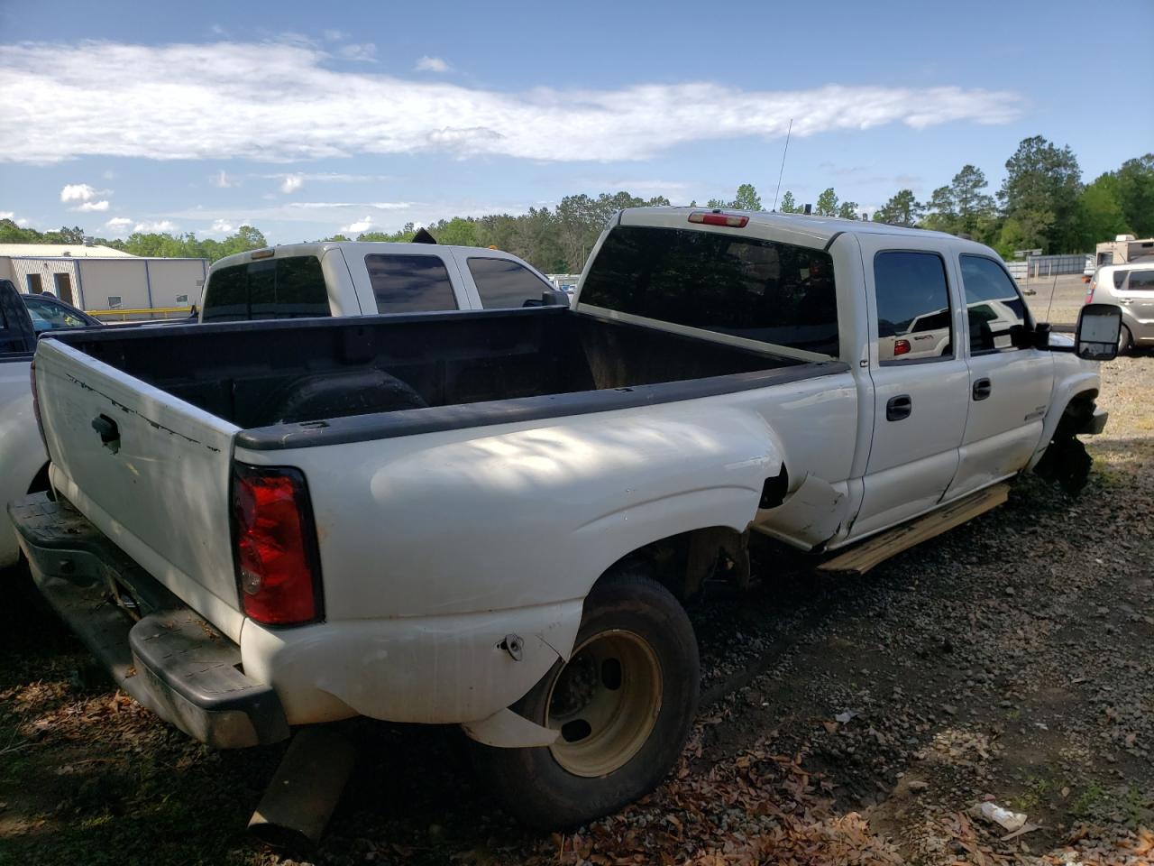 Photo 4 from auction – 2007 GMC 3500 with VIN 1GDJK33D57F146203