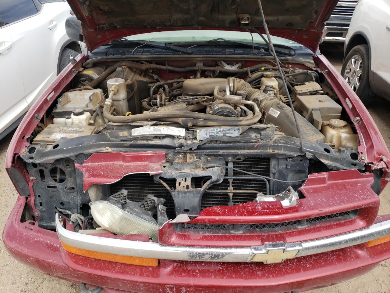 Photo 20 from auction – 2002 CHEVROLET BLAZER with VIN 1GNDT13W22K141438