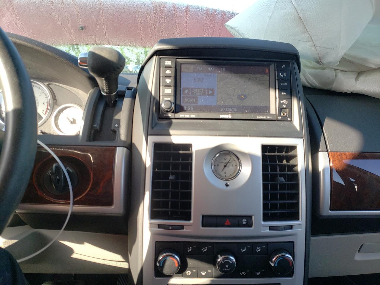 Photo 9 from auction – 2009 CHRYSLER TOWN & COU with VIN 2A8HR54129R652669