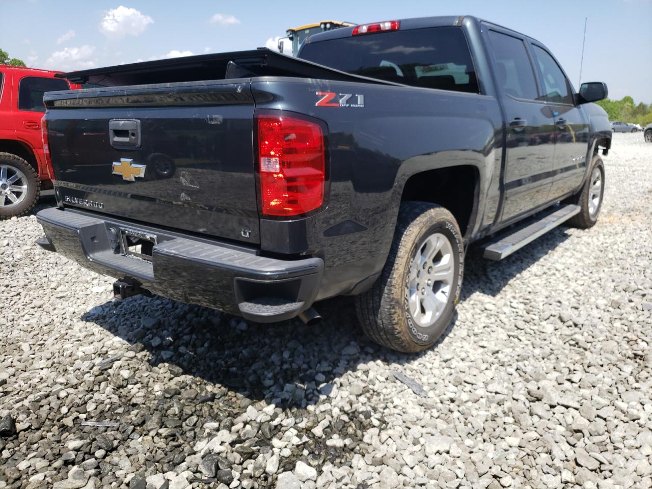 Photo 4 from auction – 2018 CHEVROLET SILVERADO with VIN 3GCUKREC9JG303956