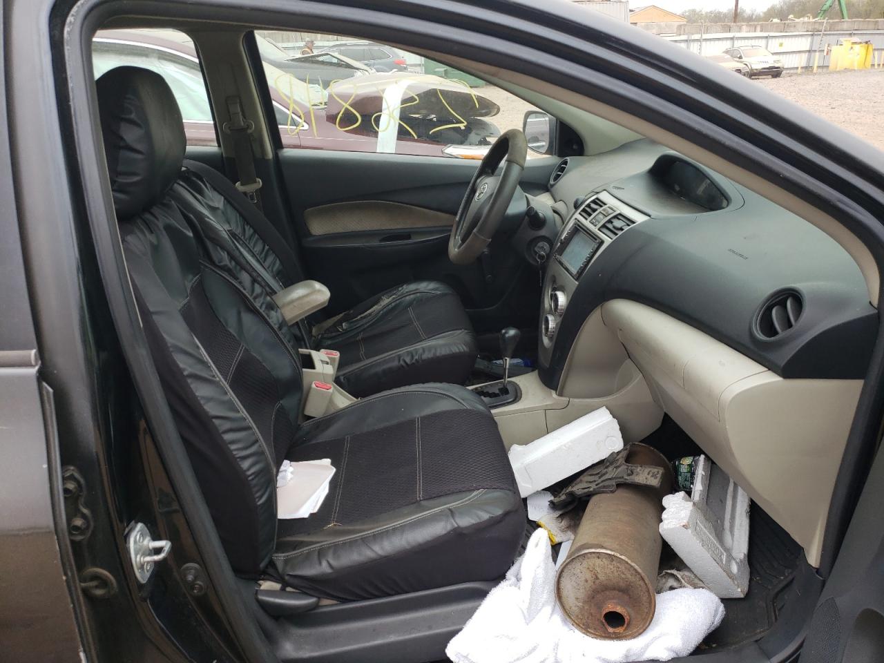 Photo 5 from auction – 2007 TOYOTA YARIS with VIN JTDBT923771024375