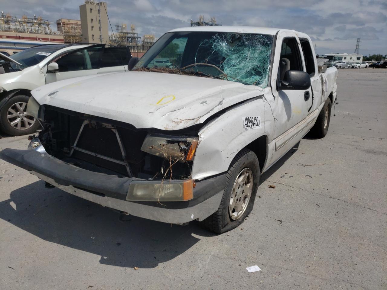 Photo 2 from auction – 2004 CHEVROLET SILVERADO with VIN 2GCEC19VX41169258