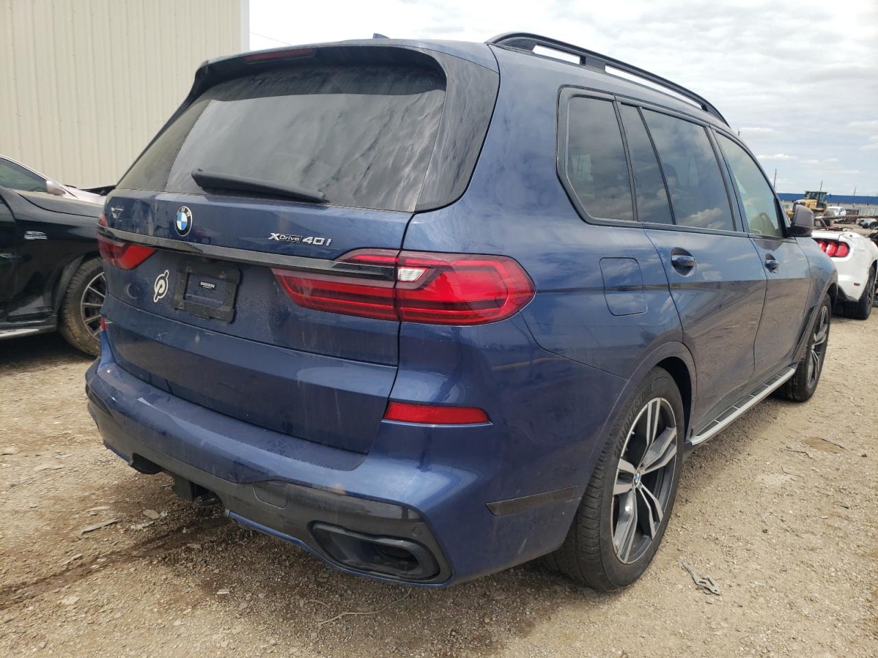 Photo 4 from auction – 2021 BMW X7 XDRIVE4 with VIN 5UXCW2C07M9G71137