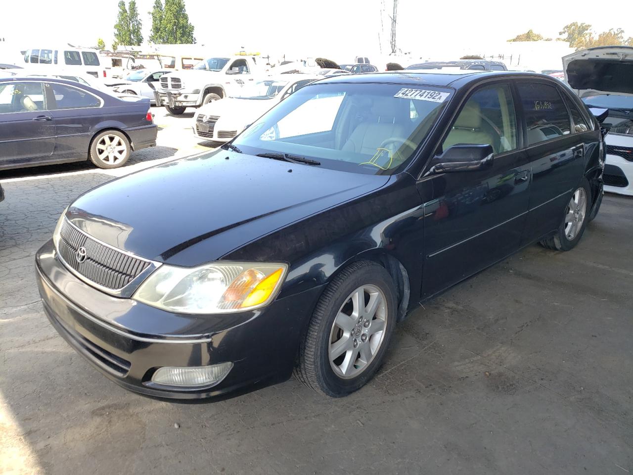 Photo 2 from auction – 2001 TOYOTA AVALON XL with VIN 4T1BF28B11U158961
