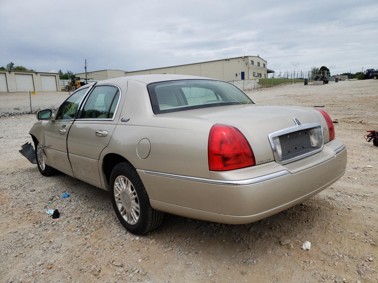 Photo 3 from auction – 2011 LINCOLN TOWN CAR S with VIN 2LNBL8CV8BX766208
