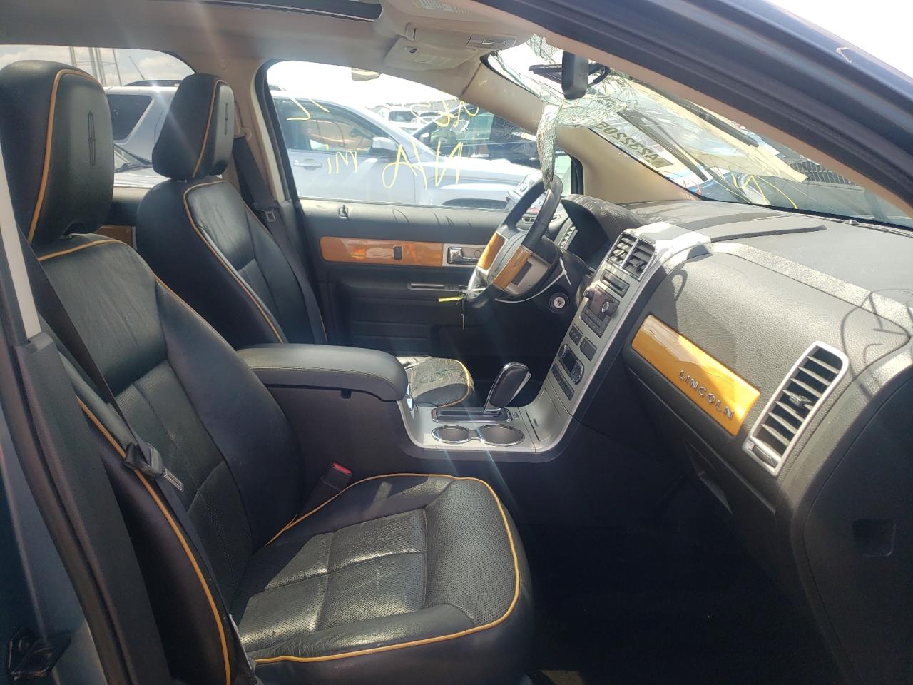 Photo 5 from auction – 2010 LINCOLN MKX with VIN 2LMDJ8JC1ABJ05863