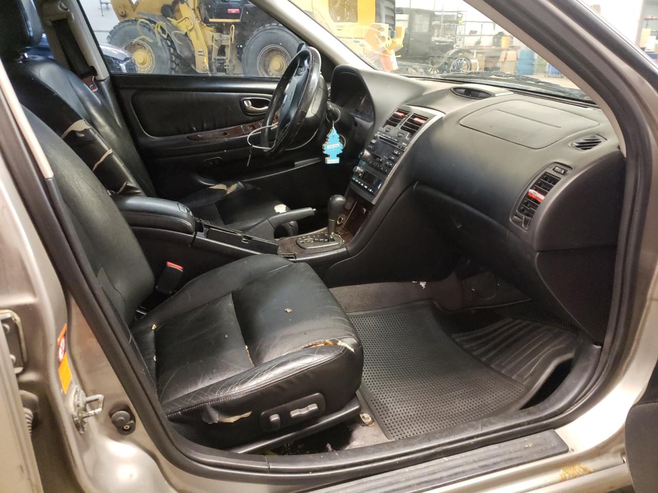 Photo 5 from auction – 2002 NISSAN MAXIMA GLE with VIN JN1DA31AX2T322883