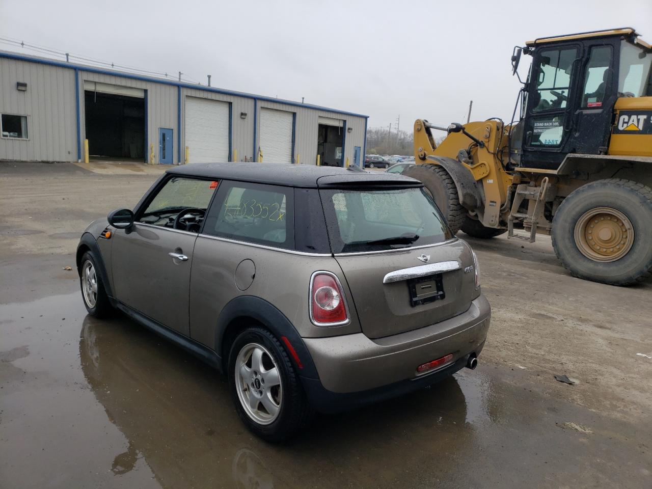 Photo 3 from auction – 2011 MINI COOPER with VIN WMWSU3C5XBT253010