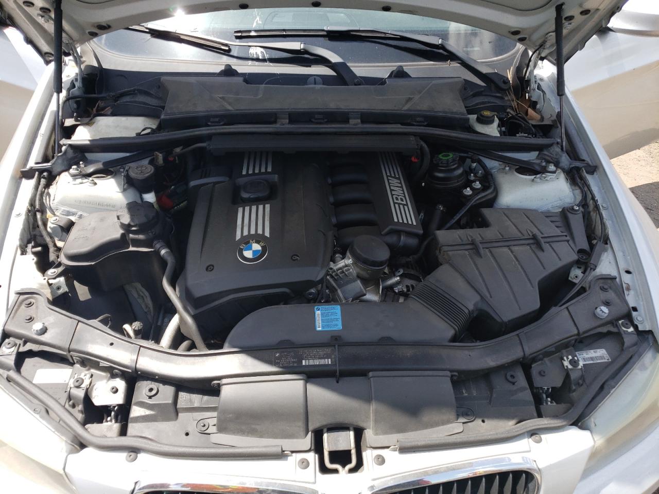 Photo 7 from auction – 2011 BMW 328 I with VIN WBAPH7G59BNM59015