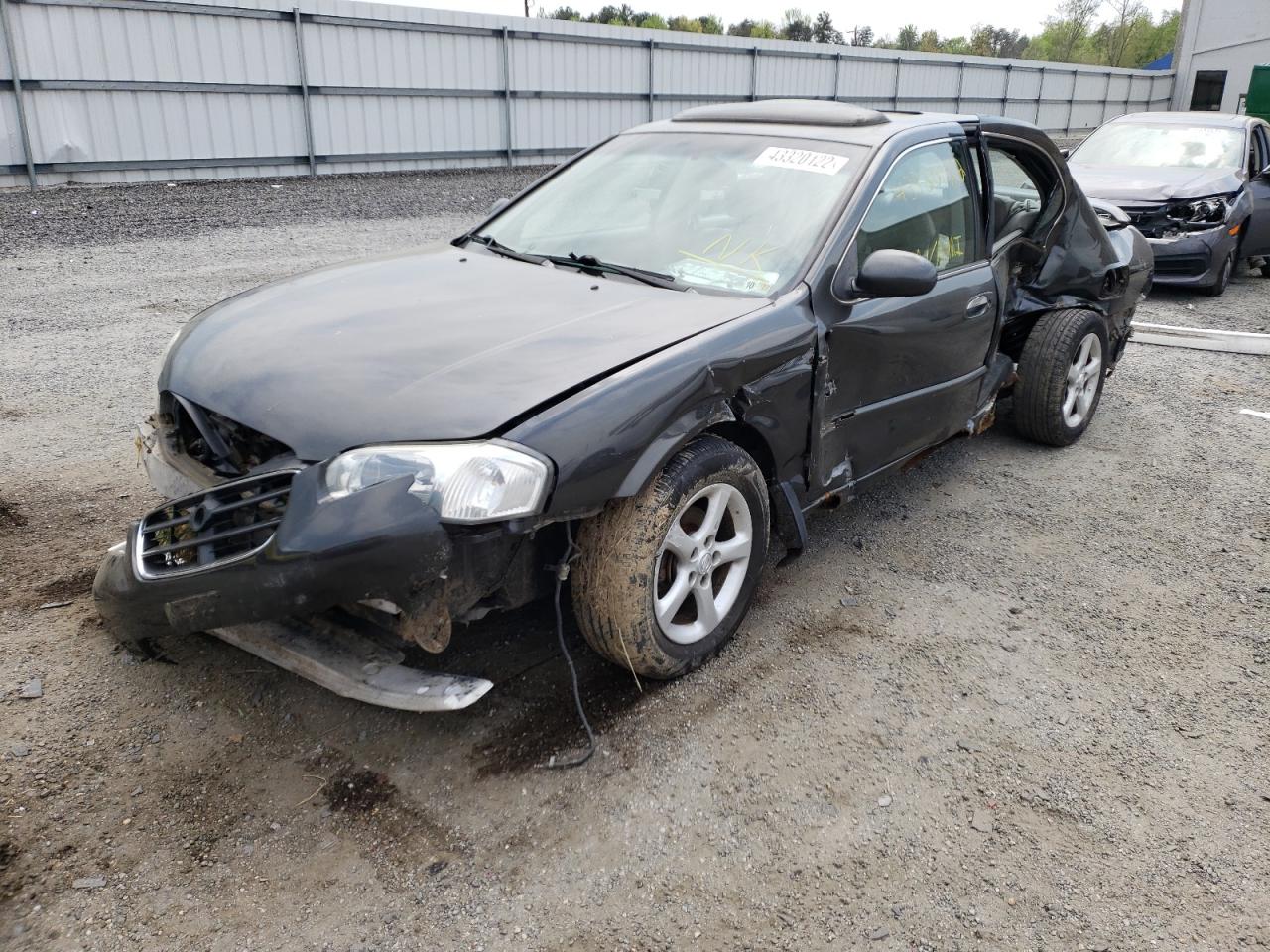 Photo 2 from auction – 2001 NISSAN MAXIMA GXE with VIN JN1CA31A61T105390