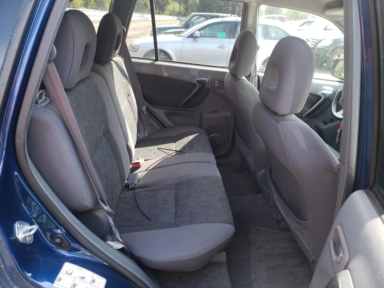 Photo 6 from auction – 2003 TOYOTA RAV4 with VIN JTEHH20V130261429