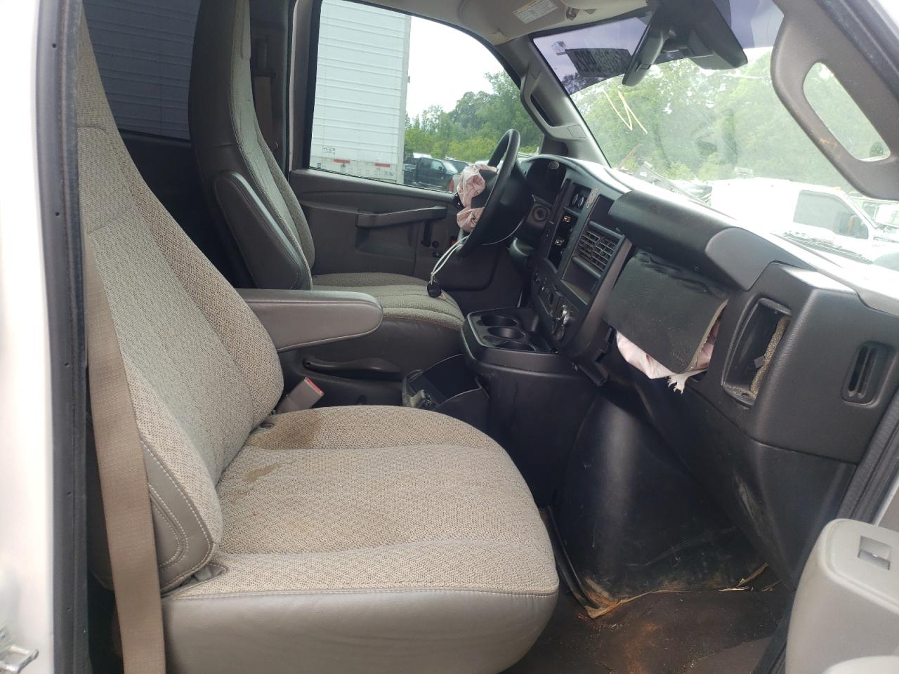 Photo 5 from auction – 2019 CHEVROLET EXPRESS G3 with VIN 1GAZGPFG7K1265875