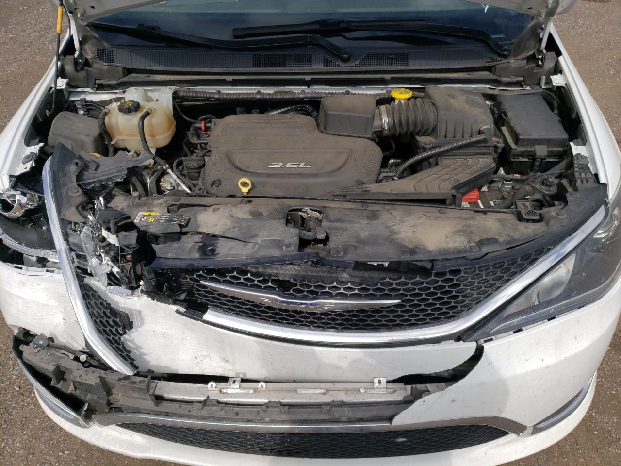 Photo 7 from auction – 2017 CHRYSLER PACIFICA T with VIN 2C4RC1EG9HR653552