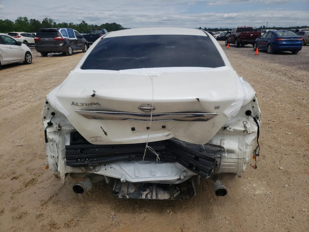 Photo 9 from auction – 2015 NISSAN ALTIMA 2.5 with VIN 1N4AL3AP6FC592994