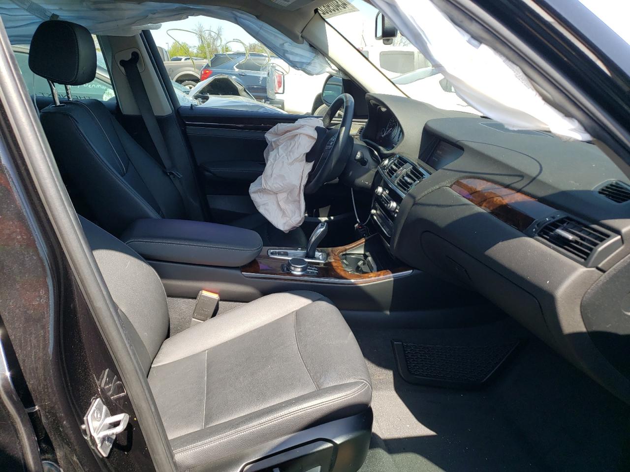 Photo 5 from auction – 2017 BMW X3 XDRIVE2 with VIN 5UXWX9C32H0T24609