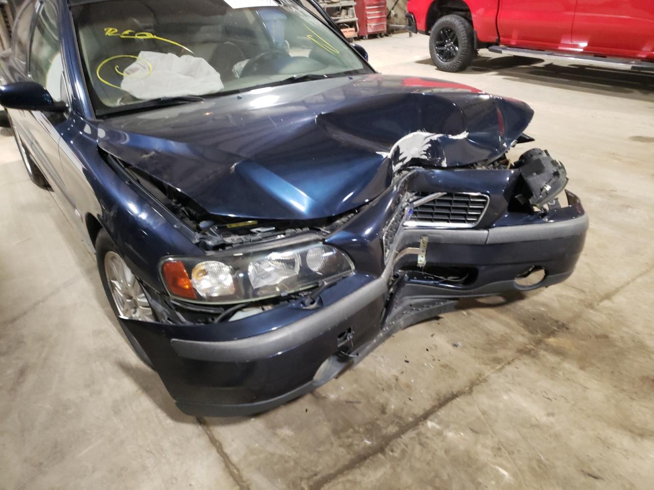 Photo 9 from auction – 2004 VOLVO S60 2.5T with VIN YV1RS59V042341416