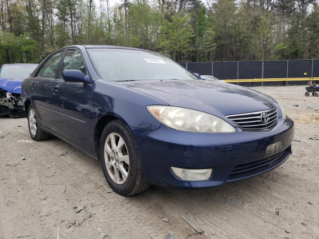 TOYOTA CAMRY LE 2005 with VIN 4T1BF30K55U108894 - Photo from auction