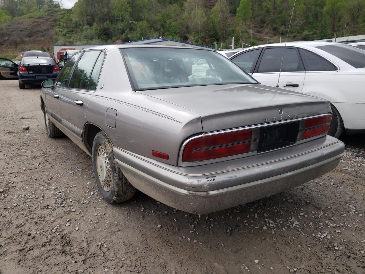 Photo 3 from auction – 1996 BUICK PARK AVENU with VIN 1G4CW52K4TH612596