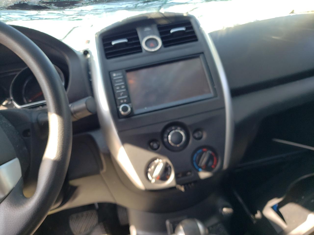 Photo 9 from auction – 2019 NISSAN VERSA S with VIN 3N1CN7AP1KL809468