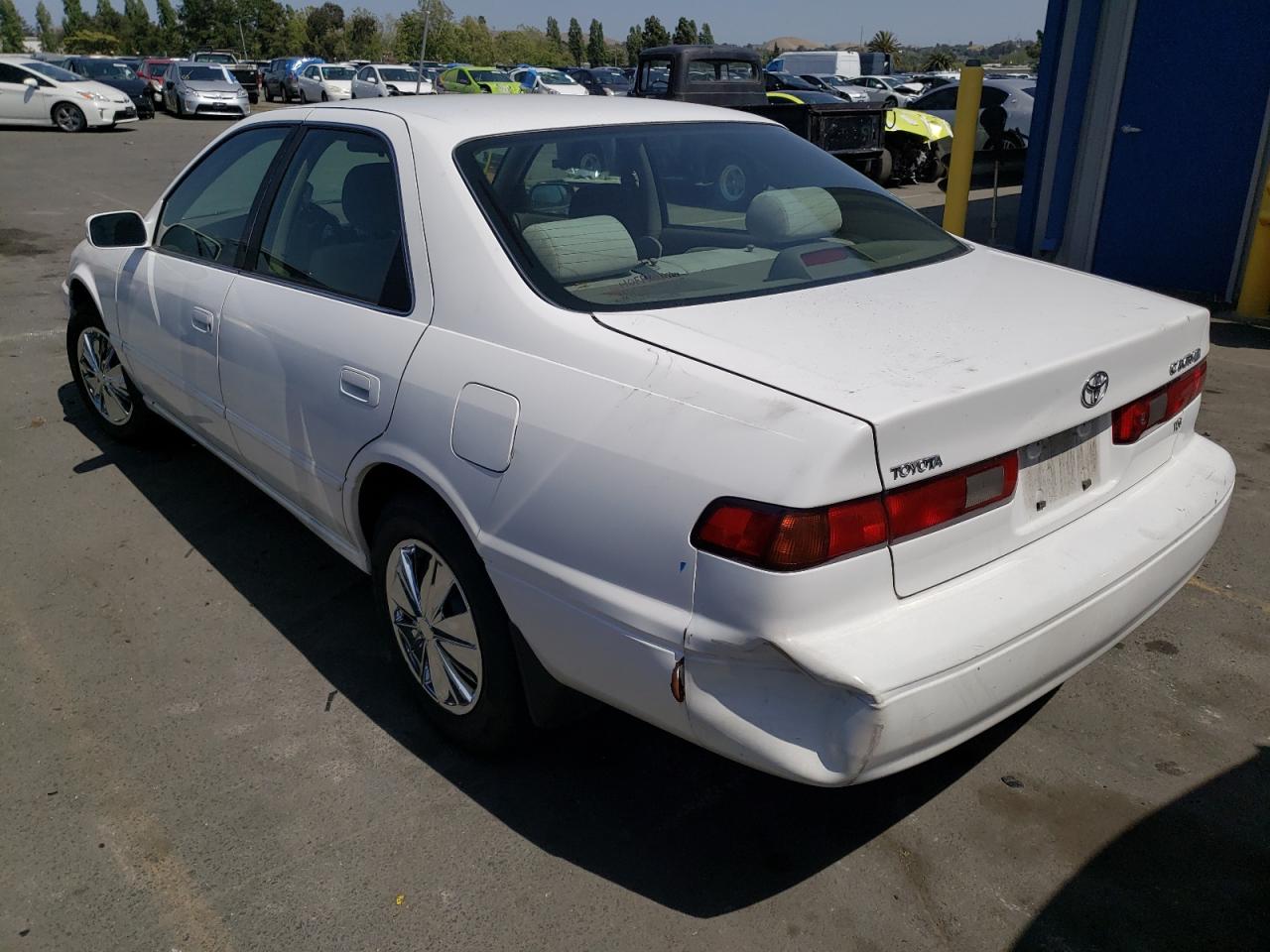 Photo 3 from auction – 1998 TOYOTA CAMRY CE with VIN JT2BF22K9W0116350