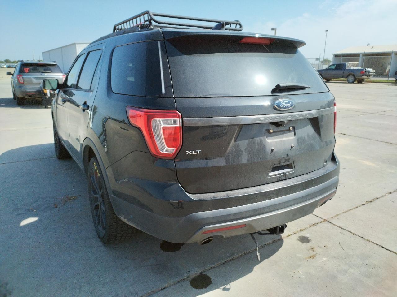 Photo 3 from auction – 2017 FORD EXPLORER X with VIN 1FM5K7D81HGE22799