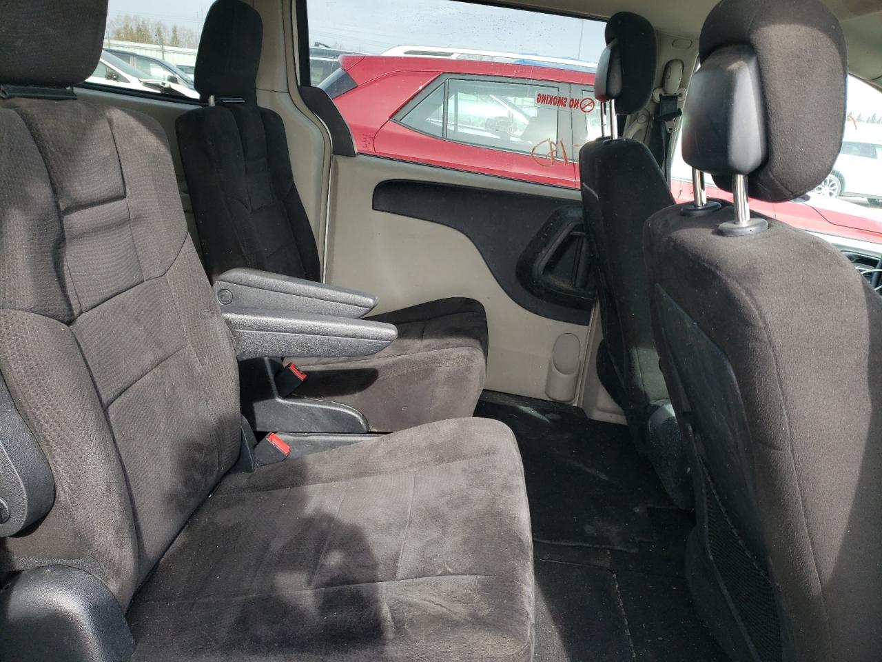 Photo 6 from auction – 2013 CHRYSLER TOWN & COU with VIN 2C4RC1BG3DR670846
