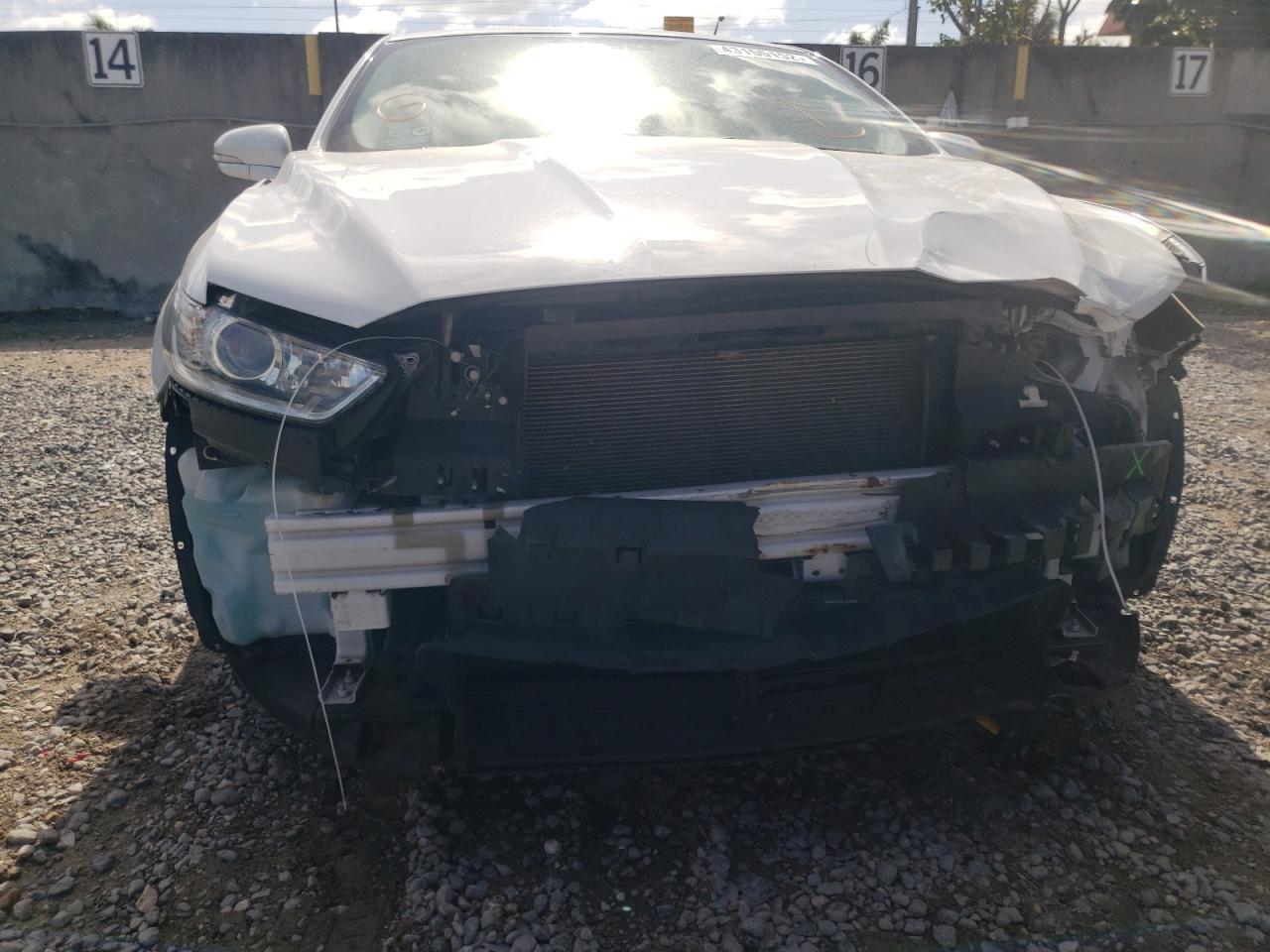 Photo 9 from auction – 2016 FORD FUSION SE with VIN 3FA6P0H70GR311452