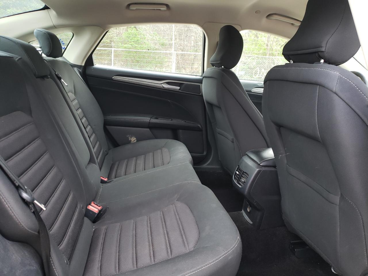 Photo 6 from auction – 2017 FORD FUSION SE with VIN 3FA6P0LU8HR380775