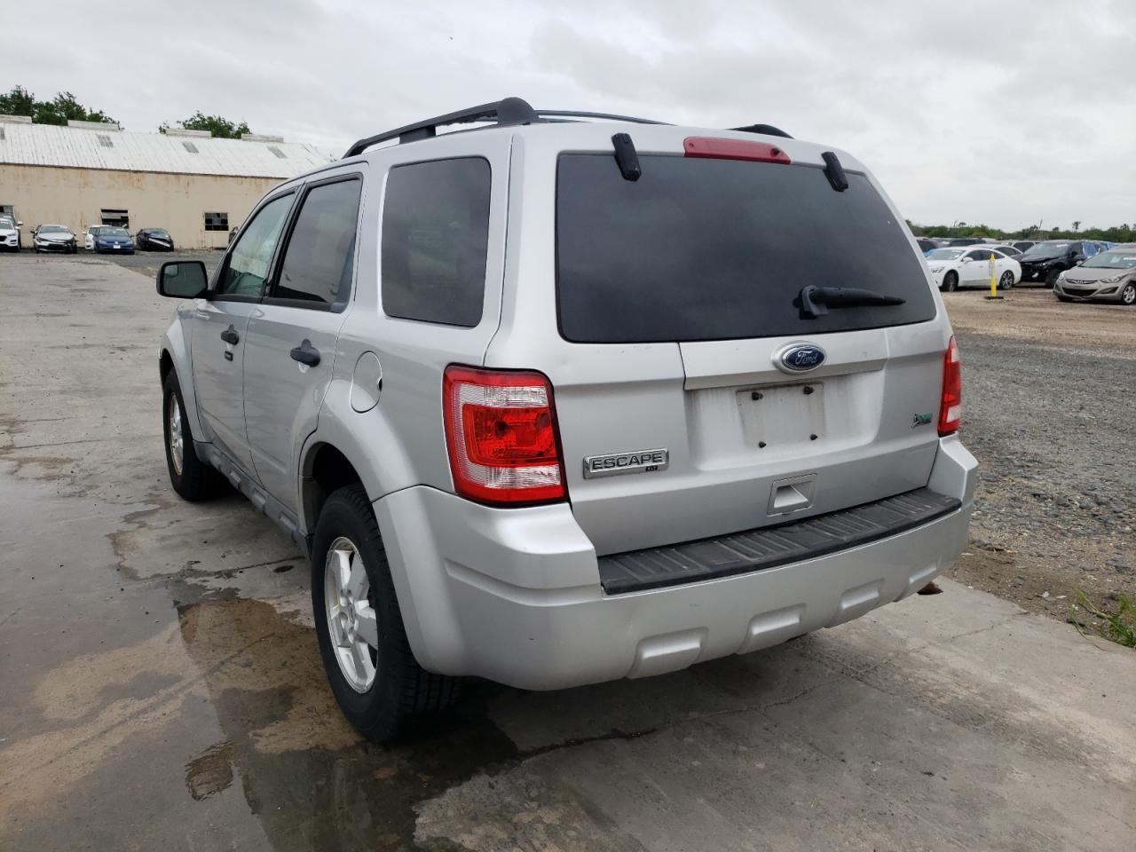 Photo 3 from auction – 2010 FORD ESCAPE XLT with VIN 1FMCU0DG8AKB53042
