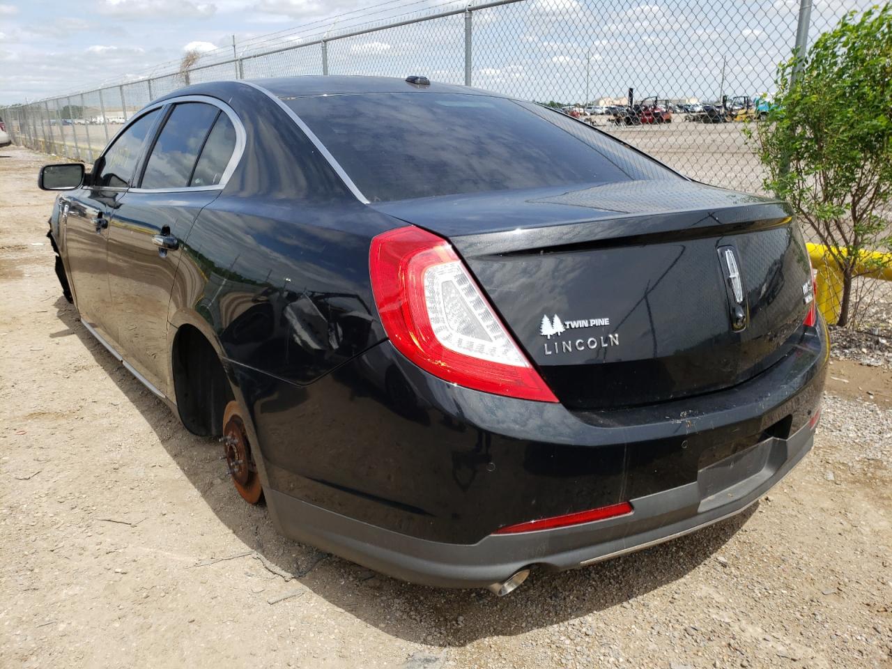 Photo 3 from auction – 2013 LINCOLN MKS with VIN 1LNHL9EK8DG603697