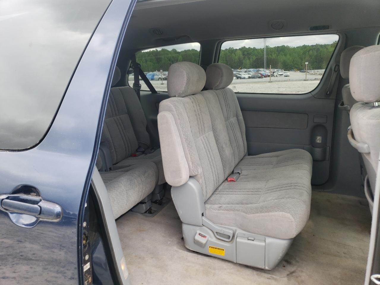 Photo 6 from auction – 2002 TOYOTA SIENNA CE with VIN 4T3ZF19C02U420395