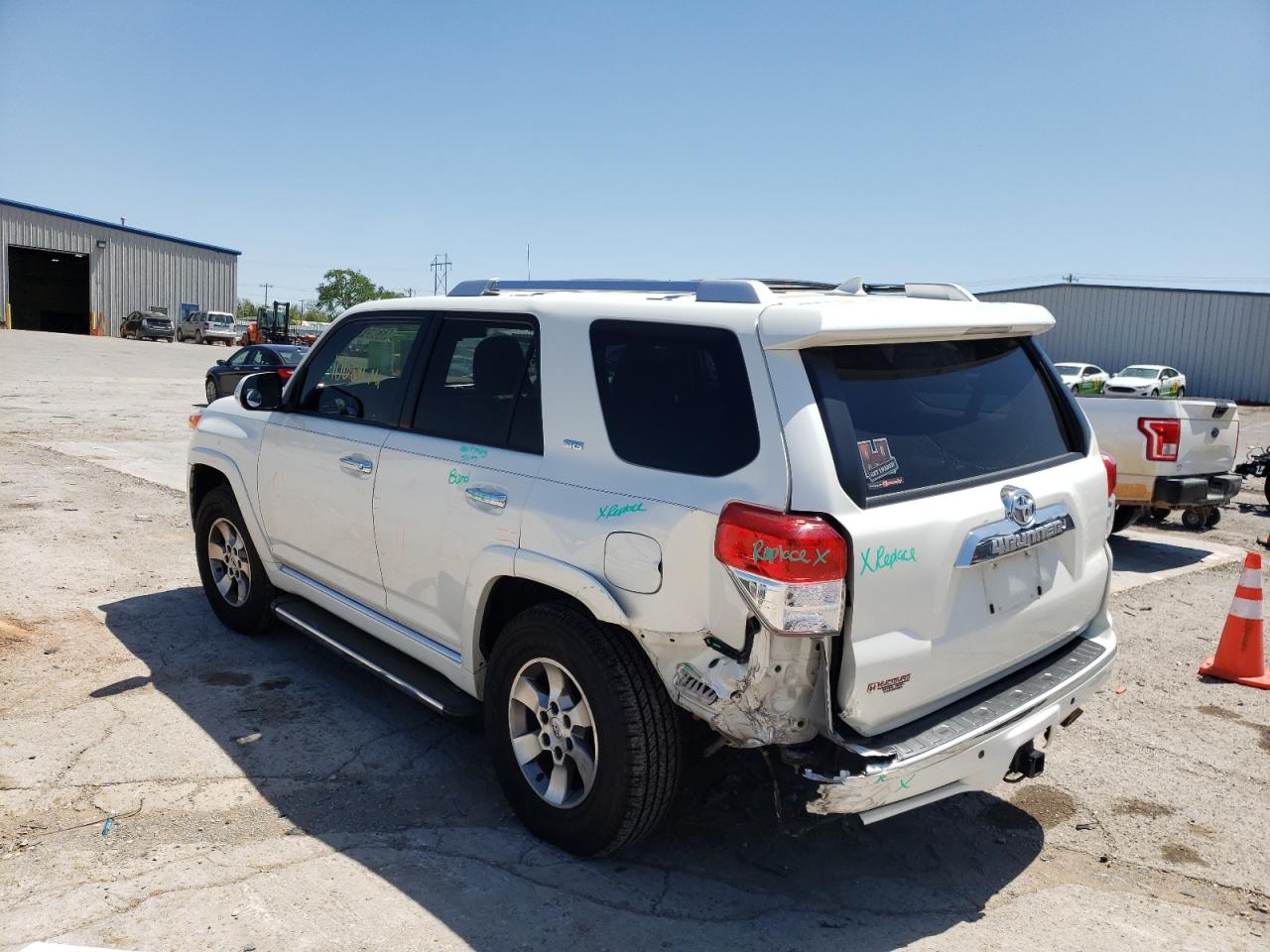 Photo 3 from auction – 2013 TOYOTA 4RUNNER SR with VIN JTEBU5JR8D5117871