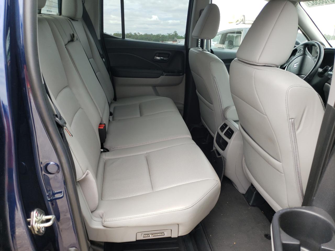 Photo 6 from auction – 2019 HONDA RIDGELINE with VIN 5FPYK2F55KB001202