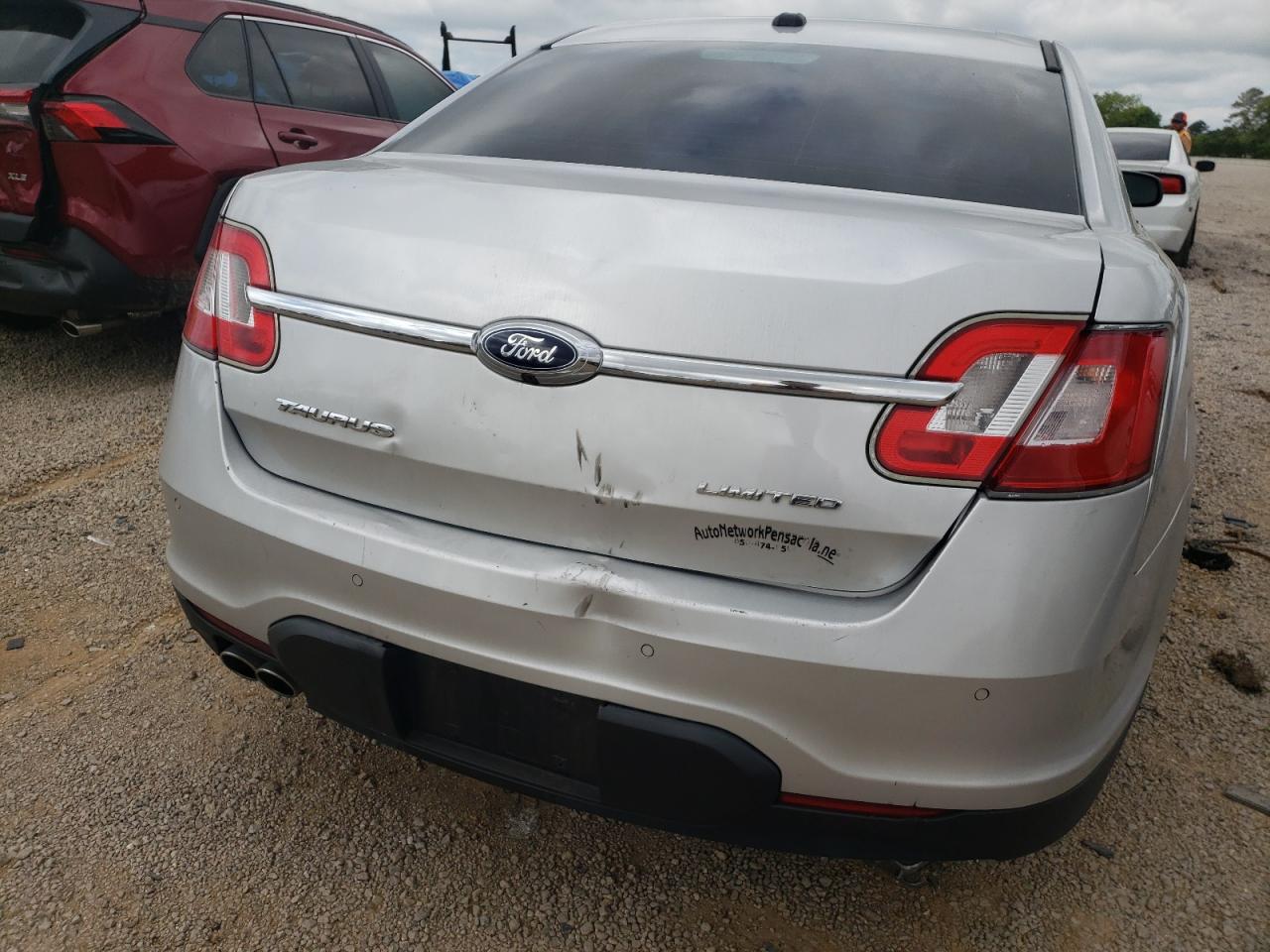 Photo 9 from auction – 2010 FORD TAURUS LIM with VIN 1FAHP2FW8AG153942