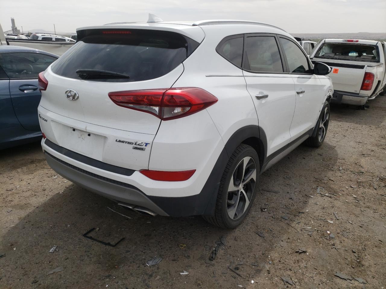 Photo 4 from auction – 2017 HYUNDAI TUCSON LIM with VIN KM8J3CA28HU297905