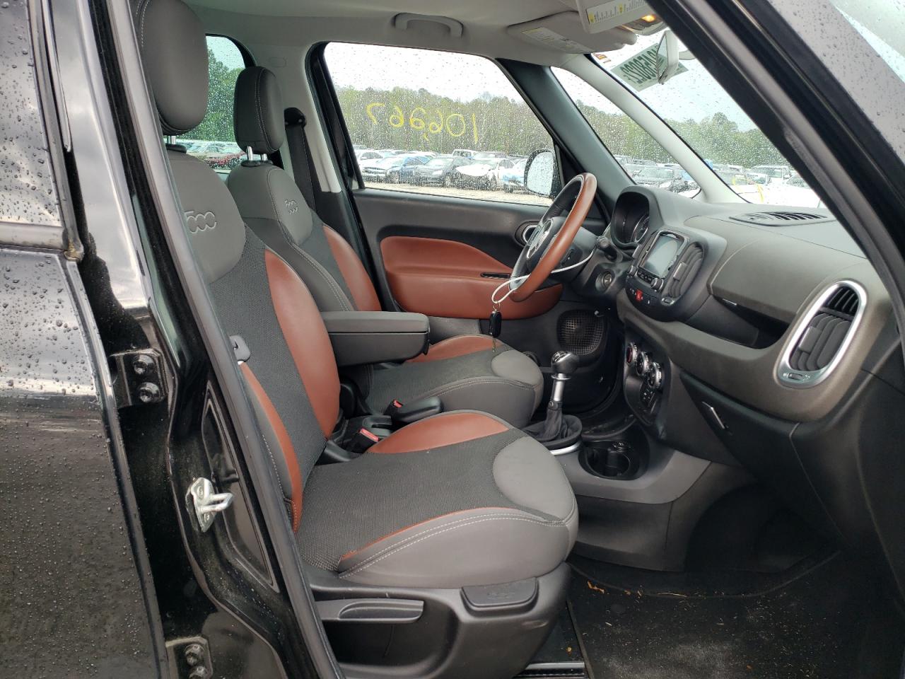 Photo 5 from auction – 2014 FIAT 500L TREKK with VIN ZFBCFADH5EZ015486