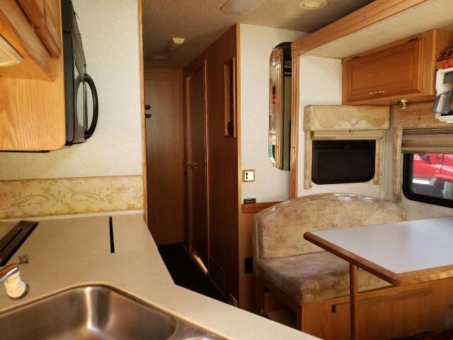 Photo 6 from auction – 2001 WINNEBAGO ADVENTURER with VIN 1FCNF53S110A01691