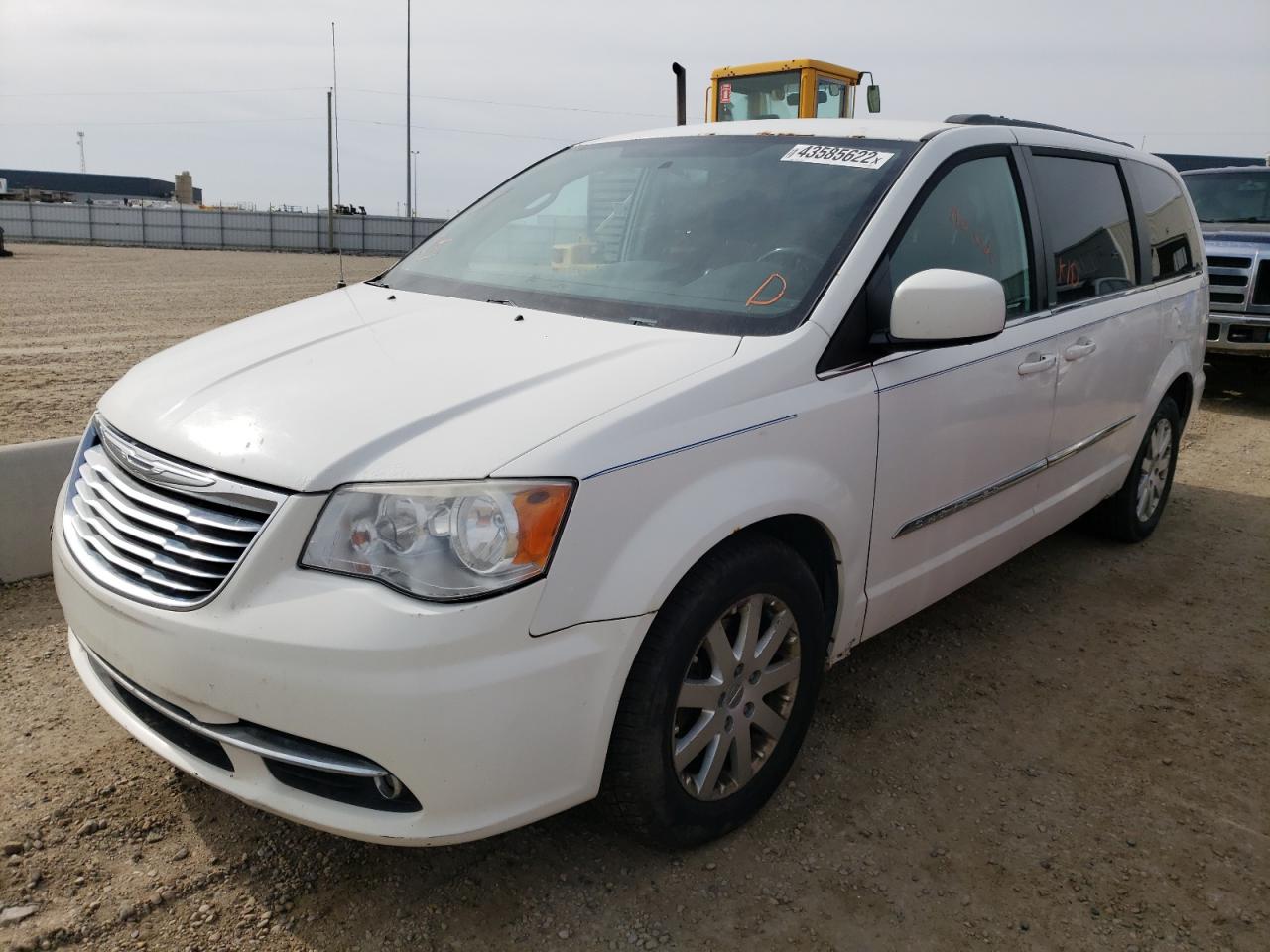 Photo 2 from auction – 2013 CHRYSLER TOWN & COU with VIN 2C4RC1BG3DR670846