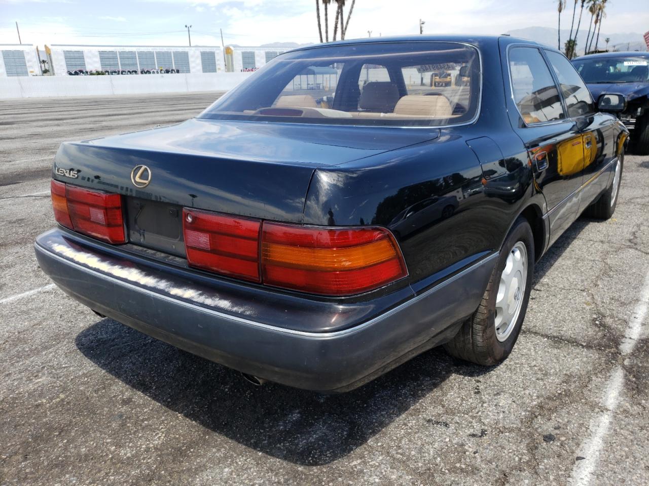 Photo 4 from auction – 1993 LEXUS LS 400 with VIN JT8UF11E8P0185018