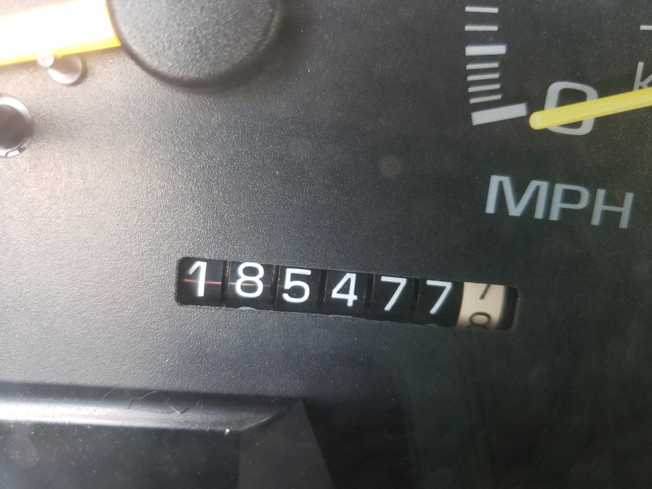 Photo 8 from auction – 1998 GMC SIERRA C15 with VIN 2GTEC19R2W1532142