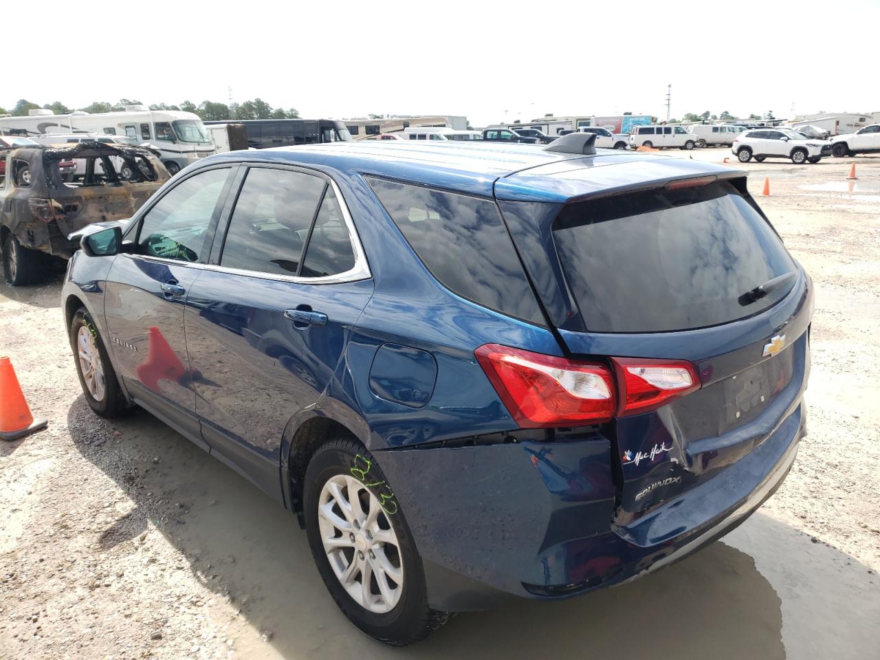 Photo 3 from auction – 2020 CHEVROLET EQUINOX LT with VIN 3GNAXKEV2LL327207