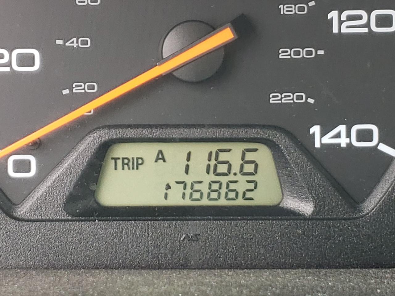 Photo 8 from auction – 2003 HONDA ODYSSEY LX with VIN 5FNRL18523B084512