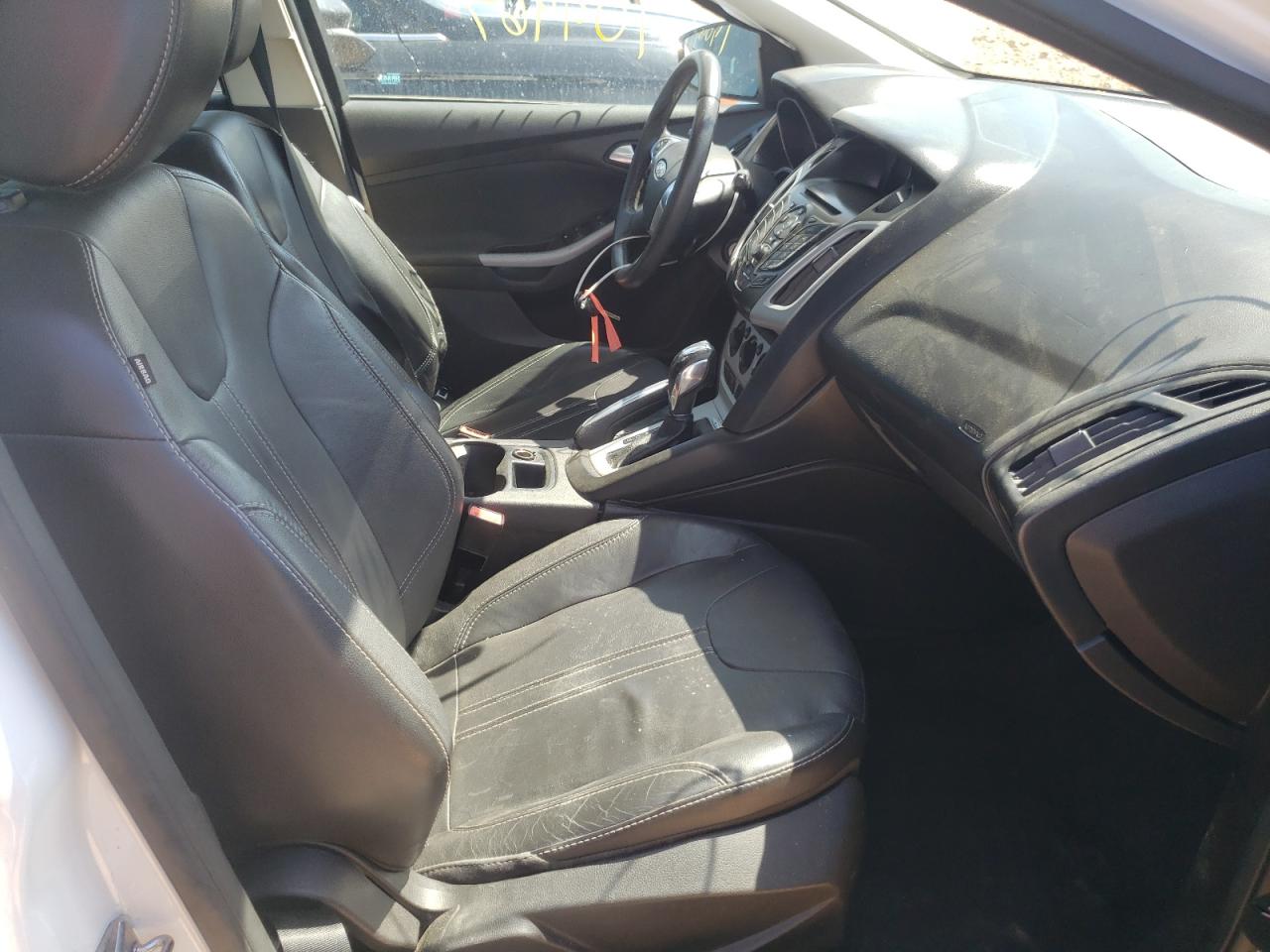 Photo 5 from auction – 2013 FORD FOCUS SE with VIN 1FADP3K28DL138974