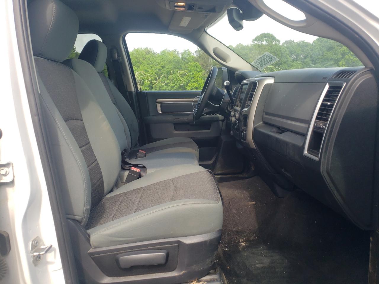 Photo 5 from auction – 2015 RAM 2500 SLT with VIN 3C6UR5DL9FG686866